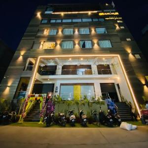 Hotel SS Grandeur