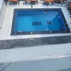 Defivez Hotel