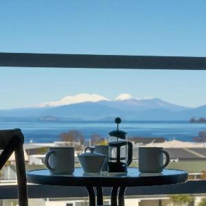 Lakeview Luxury - Taupo Holiday Apartment