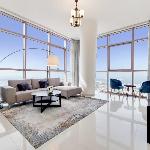 Luxe Apt With Incredible Panoramic Downtown View