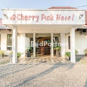 Cherry Pink Hotel Medan Mitra RedDoorz