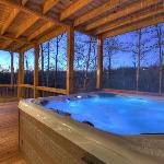 5 OClock Somewhere Hot tub fireplace pool table and more Mineral Bluff Georgia