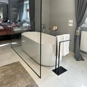 MM Rooms