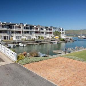 Sunny Dry Mill Apartment on Thesen Islands