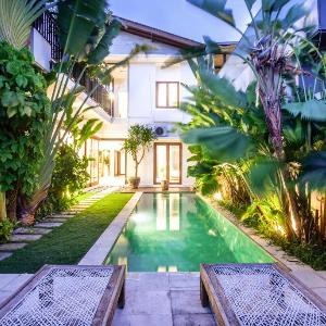 Superb 2BR villas centre Brawah 300m to beach