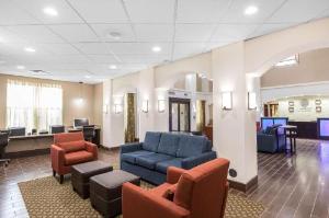 Comfort Inn & Suites Allen Park - Dearborn hotel near Huntington Place