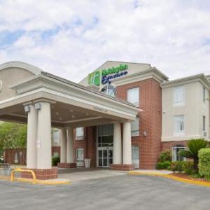 Cajundome Hotels - Holiday Inn Express Hotel & Suites Lafayette