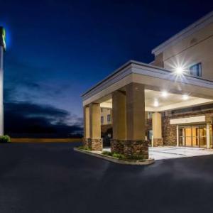 Hotels near World Wide Technology Raceway at Gateway - La Quinta Inn & Suites by Wyndham Pontoon Beach