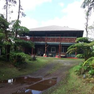 Aloha Crater Lodge