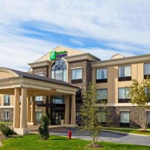 Hotels near Sugar Loaf Performing Arts Center - Holiday Inn Express Hotel & Suites Chester
