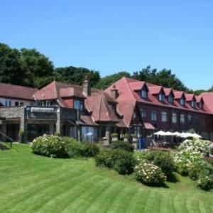 Sandy Cove Hotel