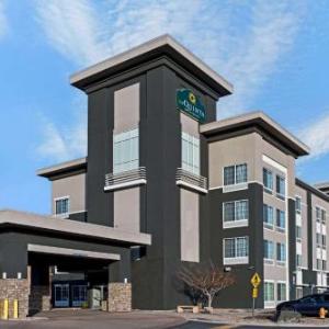 La Quinta Inn & Suites by Wyndham Denver Gateway Park