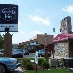 Hotels near Valentine Theatre Toledo - Knights Inn Rossford