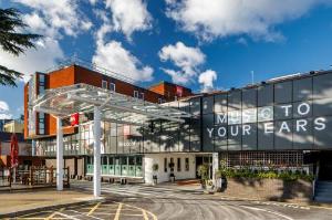 ibis London Heathrow Airport, Hillingdon
