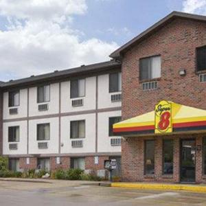 Super 8 by Wyndham Omaha/West Dodge