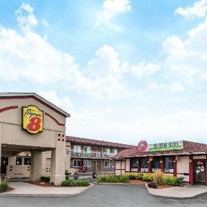 Super 8 by Wyndham Guelph