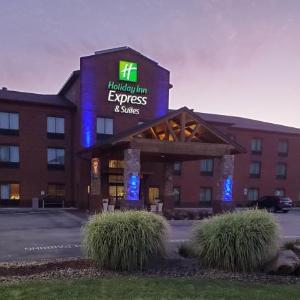 Holiday Inn Express & Suites Donegal