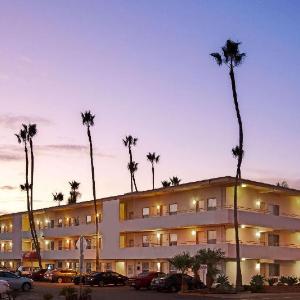 Hotels near Campbell Hall Santa Barbara - Super 8 By Wyndham Santa Barbara/Goleta