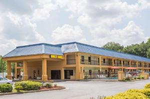 Super 8 by Wyndham Norcross/I-85 Atlanta, Norcross