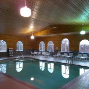 Northern Wisconsin State Fair Hotels - Northwoods Best Inn - Chetek