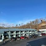 North Gatlinburg Park Tennessee Hotels - Country Town N' Suites