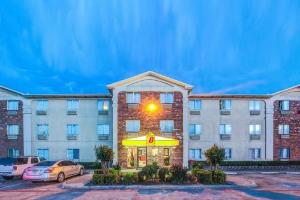 Super 8 by Wyndham McKinney/Plano Area, McKinney
