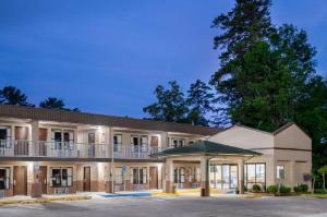 Super 8 by Wyndham Gadsden AL, Gadsden