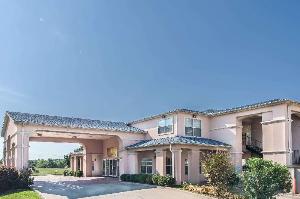 Super 8 by Wyndham Greenville, Greenville
