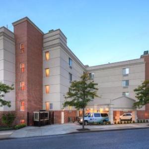 College Point Hotels Deals At The 1 Hotel In Ny Fairfield Inn By Marriott New York Laguardia Airport Flushing