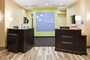 Holiday Inn Express & Suites Davenport North, Davenport