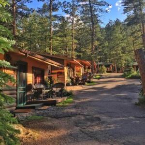 Hotels near Mishawaka Amphitheatre - Pine Haven Resort