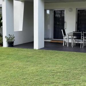 1 - 5a Coochin Street Dicky Beach - 200m To Beach