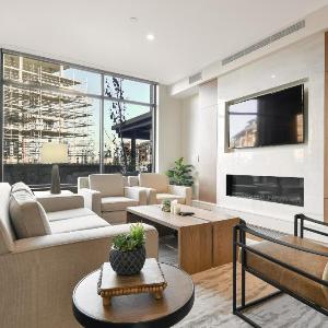 Mountain Modern 3 Bedroom Deluxe Condo Sleeps 10