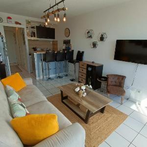 Very functional apartment with sea view