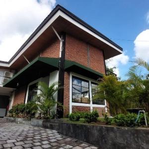 White Penny Hostel