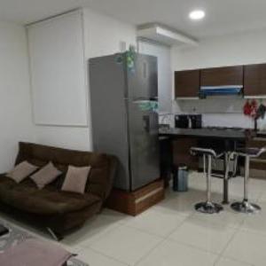 Departamentoo nuevo amoblado cerca a UAGRM con excelente vista