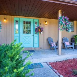 Countryside Family Cottages near Lake Bella Vista
