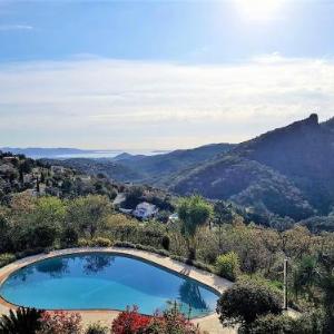 VILLA L'ESTEREL AVEC PISCINE VUE MER -MANDELIEU 06210- 6 Pers