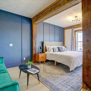 206 - King Suite