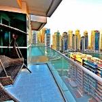 Luxurious 2 Bedroom At The Waves A Dubai