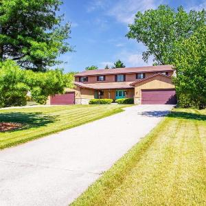 Countryside Cottage near by Lake Bella Vista