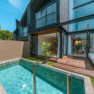 Villa RIZR: Industrial 3BR villa nearby Berawa Beach