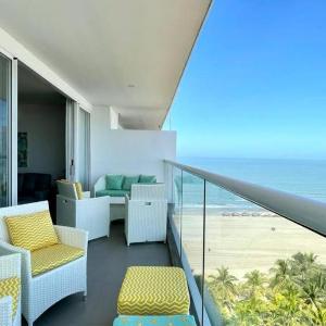 Ctgna 10 personas 3 habitaciones Playa Américas Morros