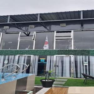 Goroomgo The Relyn Suite Shillong