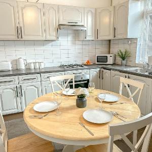 Central City Townhouse Leicester - 3 Bedroom House