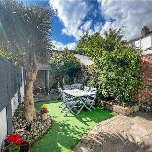 Regent House - by Brighton Holiday Lets