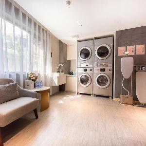 Atour Hotel Chongqing Ranjiaba Huahuiyuan