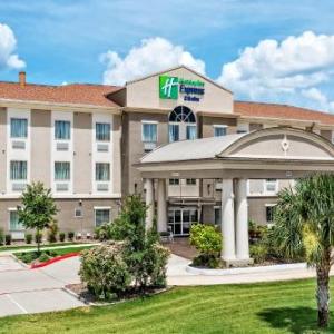 Holiday Inn Express & Suites Cotulla an IHG Hotel