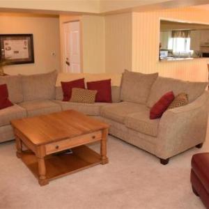 Seven Springs 2 Bedroom Standard Condo with Private Deck! condo