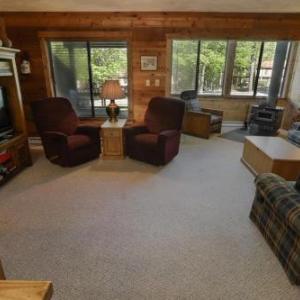 Seven Springs Swiss Mountain 3 Bedroom Standard Condo Close to Golf Course condo